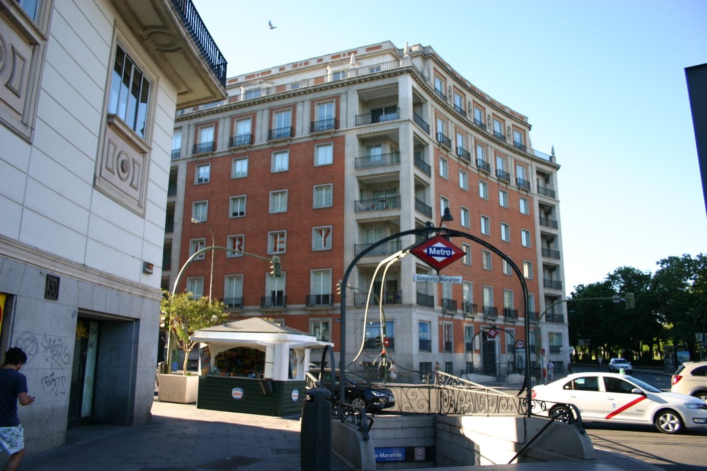 Gregorio Maranon's azulejos, Madrid - 01.JPG